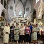 08-Alghero, chiesa san Francesco_frati e fedeli della comunità