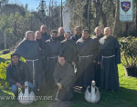 Grupo (1)