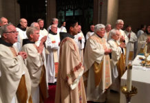 Holyoke: Funerale di Fra Donald KOS