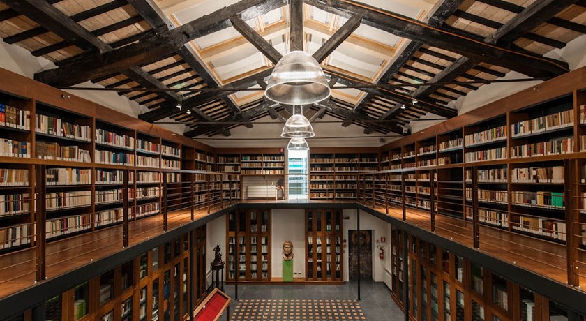 biblioteca del Centro Dantesco