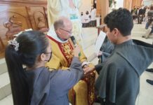 Ecuador: Professione semplice