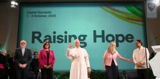 Papa Leone e Frate Ghiacciaio alla conferenza “Raising Hope” per la giustizia climatica Papa Leone