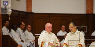 Rivotorto, l’ordinazione di due nuovi diaconi: «Il ministero è servizio» Domenico TORRE OFMConv, Francesco Maria (Xinyi) ZHAO OFMConv