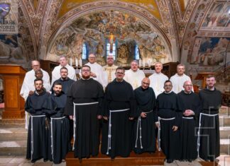 Assisi: nove novizi emettono la prima professione nel segno della «perfetta carità» Assisi