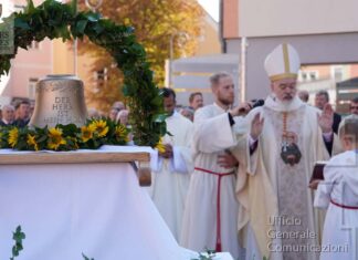 Austria: benedette le 30 campane del nuovo carillon di Neunkirchen Neunkirchen